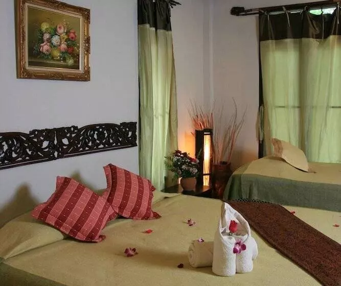 اتاق لوکس, Varinda Resort