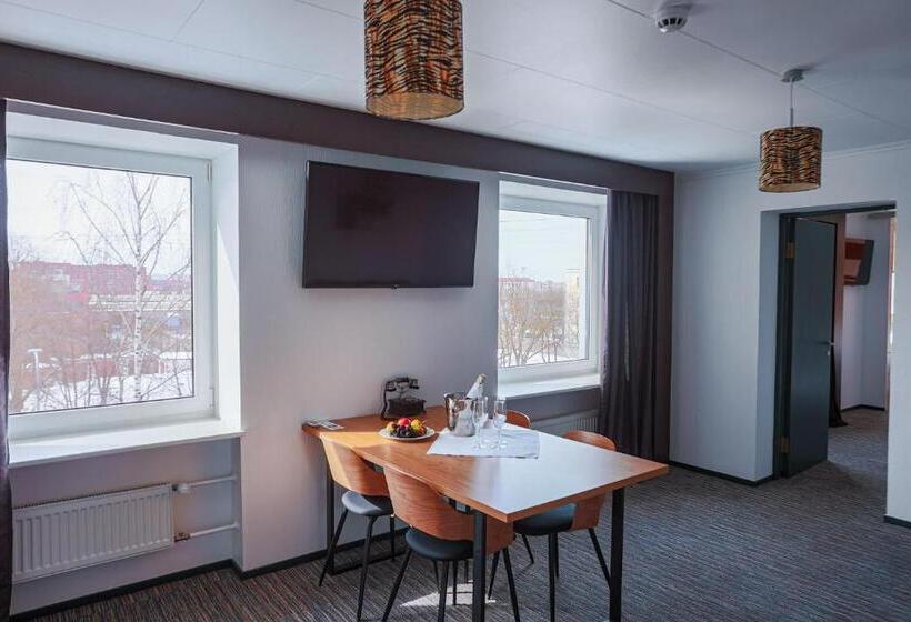 سوییت, Inger Hotell