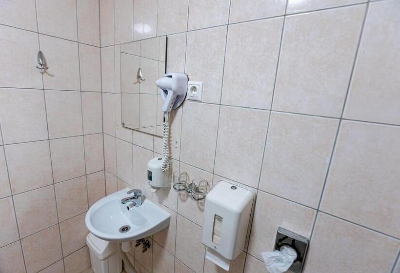 스탠다드 트리플 룸, Inger Hotell