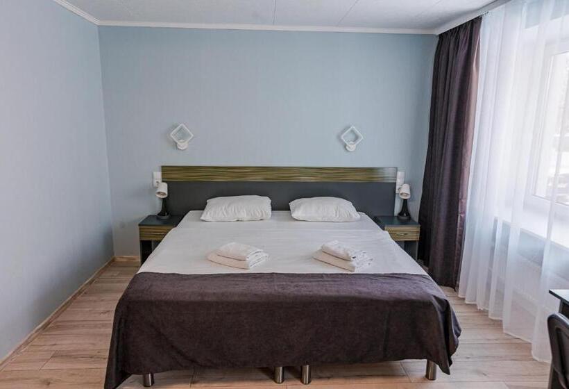 패밀리 룸, Inger Hotell