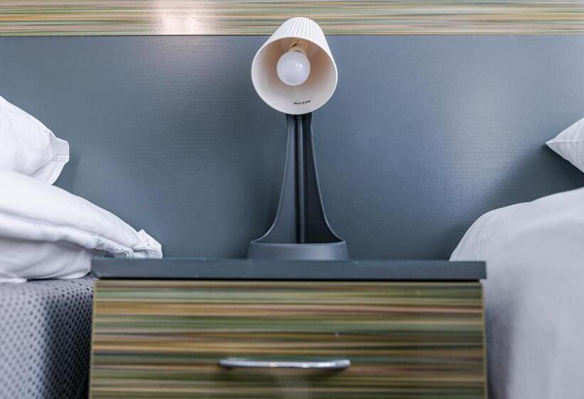 패밀리 룸, Inger Hotell