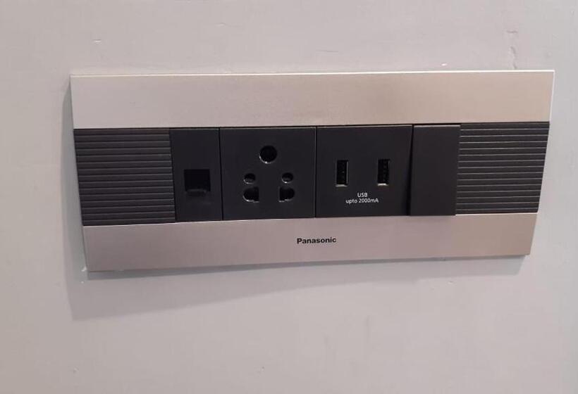 غرفة ديلوكس, Denzong Khim