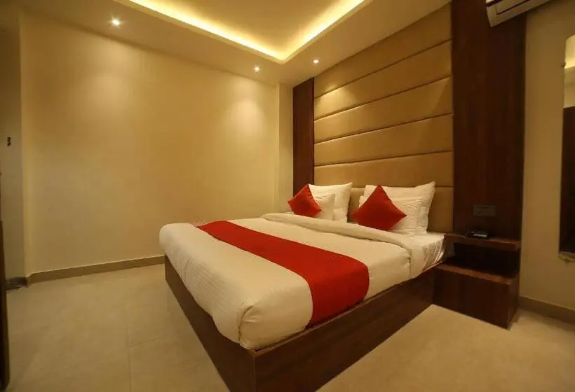 Habitación Estándar, Status Inn