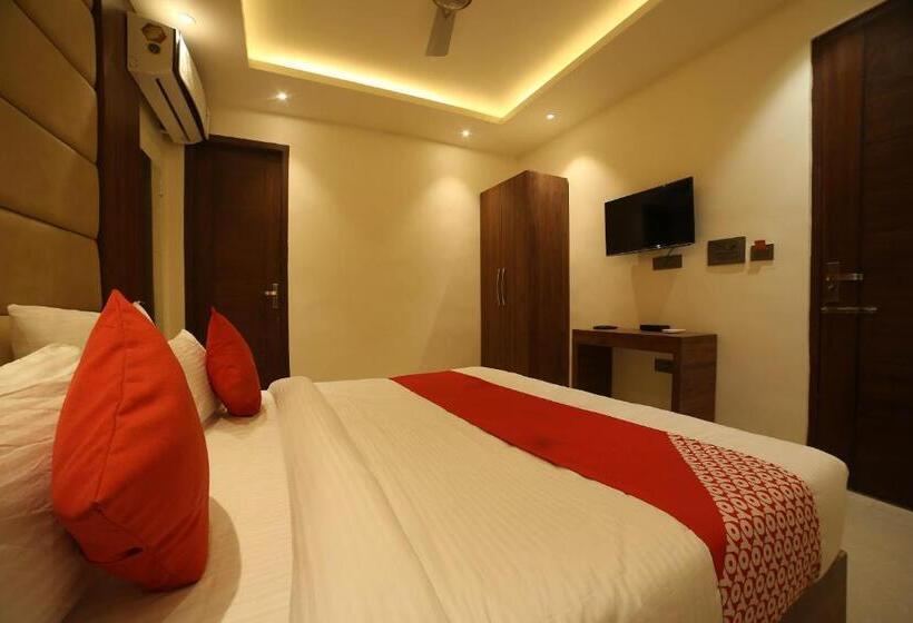 标准间, Status Inn