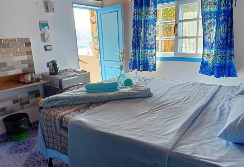 اتاق لوکس با چشم‌انداز دریا, Nuba Tod Abouda Guest House