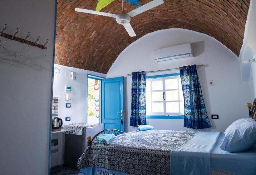 اتاق لوکس با چشم‌انداز دریا, Nuba Tod Abouda Guest House