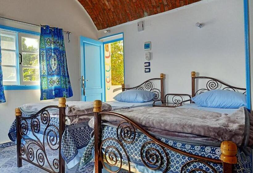 اتاق لوکس با چشم‌انداز دریا, Nuba Tod Abouda Guest House