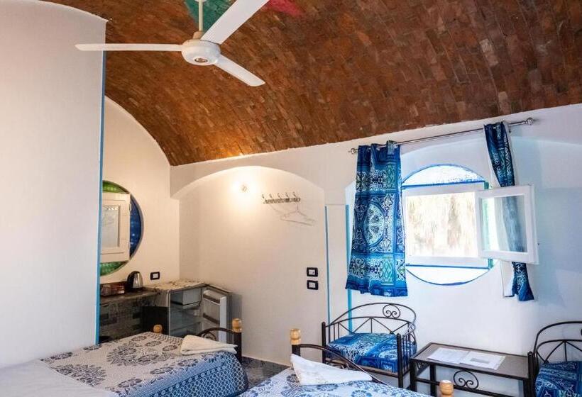 اتاق لوکس با چشم‌انداز دریا, Nuba Tod Abouda Guest House