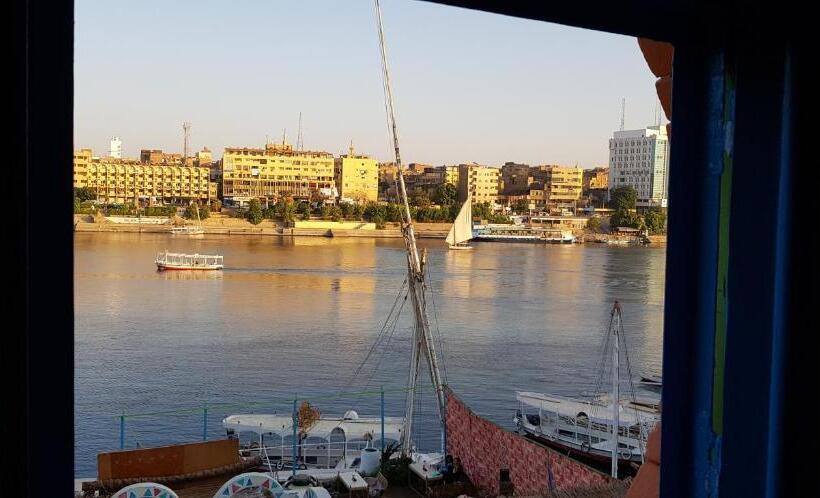 Deluxe room with river view, Nuba Tod Abouda Guest House