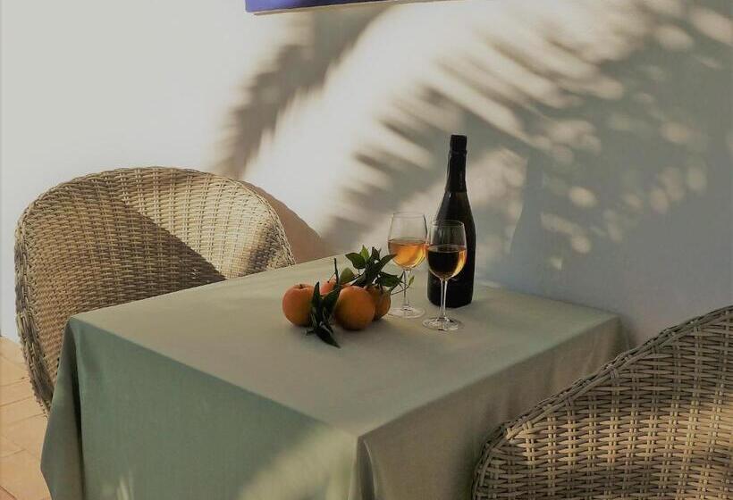 غرفة قياسية مطلّة علي حمام السباحة, Quinta Quinze