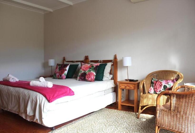 اتاق استاندارد چهار تخته, Bydand B&b