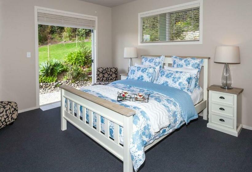 سوییت لوکس, Flaxmill Cove B&b