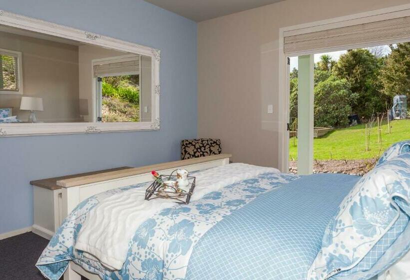 سوییت لوکس, Flaxmill Cove B&b