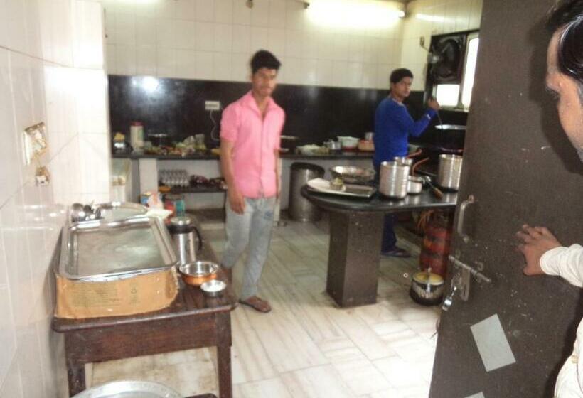 غرفة إقتصادية فردية, Gem Palace