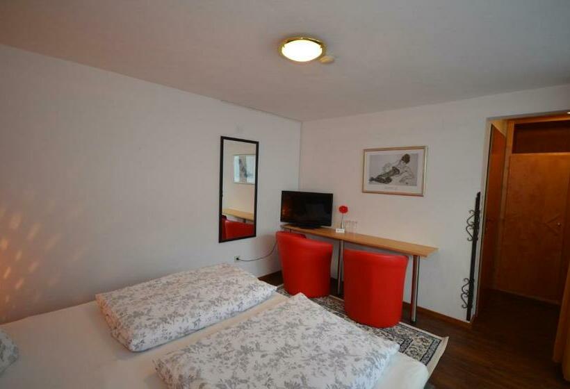 标准间带阳台, Haus Bergfrieden