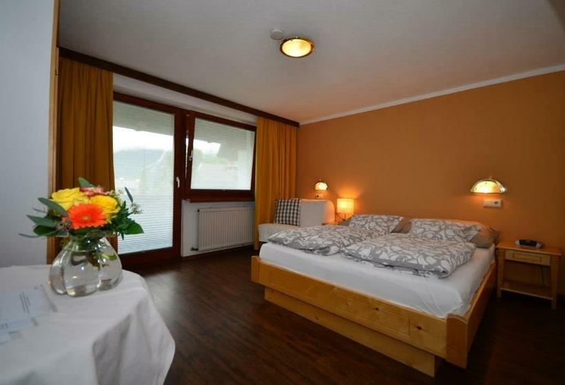 标准间, Haus Bergfrieden