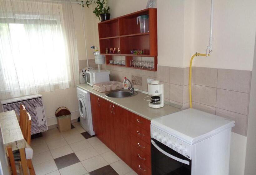 Дом 2 Спальни, Otthon Apartman
