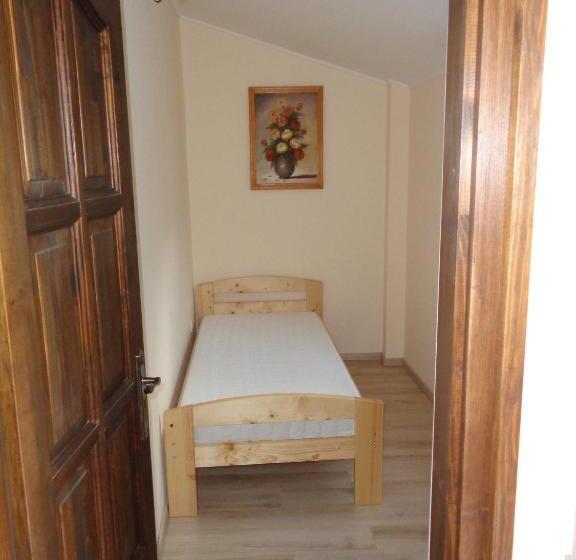 Дом 2 Спальни, Otthon Apartman