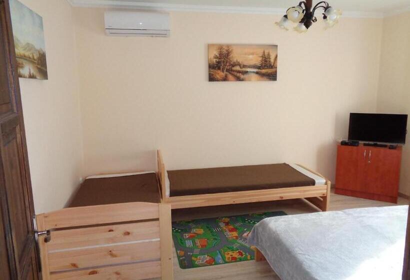 Дом 2 Спальни, Otthon Apartman