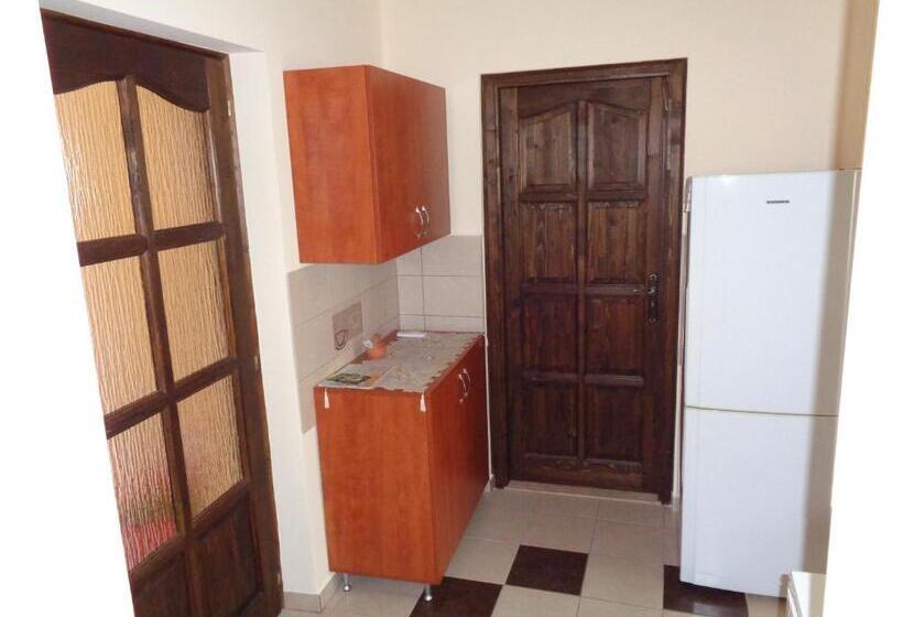 Дом 2 Спальни, Otthon Apartman