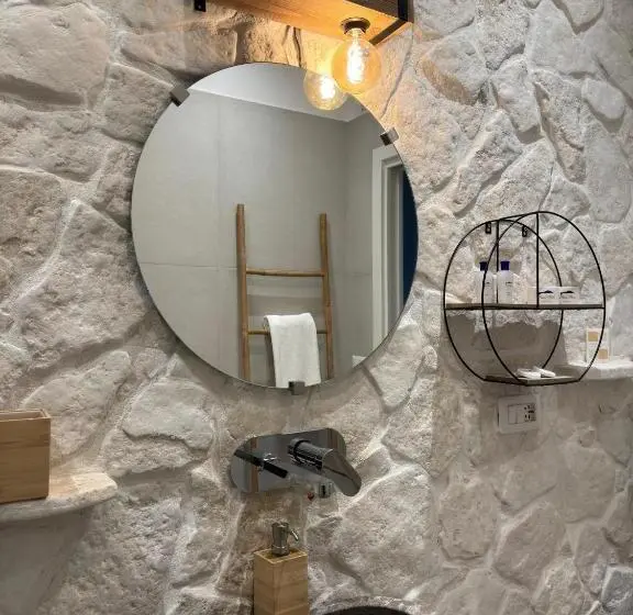 デラックスルーム, Pharus Miseni Suites And Rooms