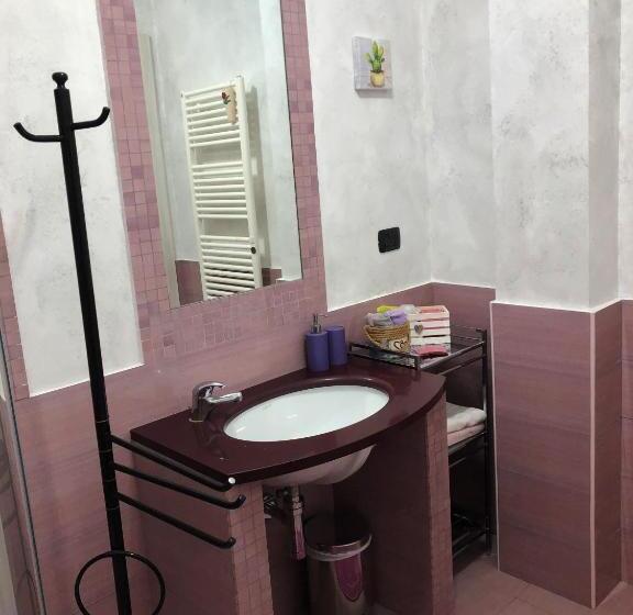 اتاق استاندارد سه نفره, Rizzi Marianna B&b