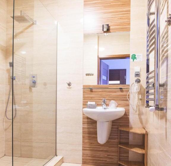 شقة غرفة واحدة, Beskidian