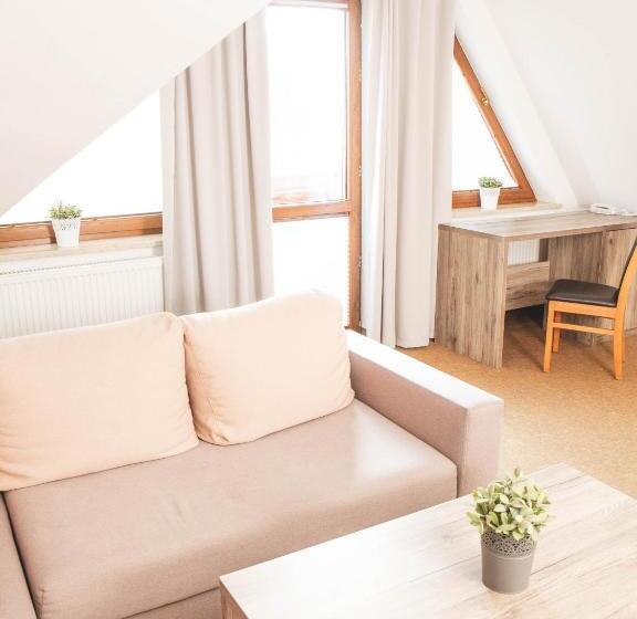 شقة غرفة واحدة, Beskidian