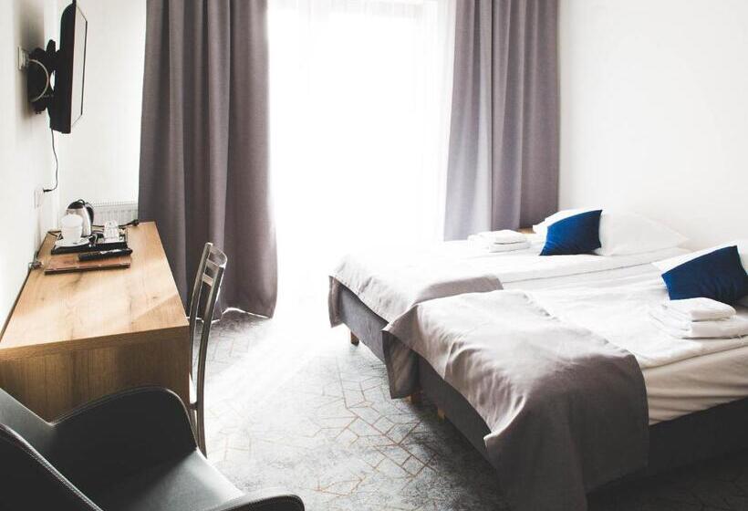 إستوديو ديلوكس, Beskidian