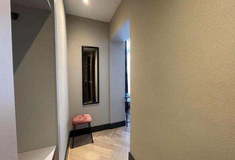 Номер Стандарт, H3 Hotel Rotterdam City Center