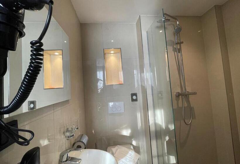 اتاق استاندارد, H3 Hotel Rotterdam City Center