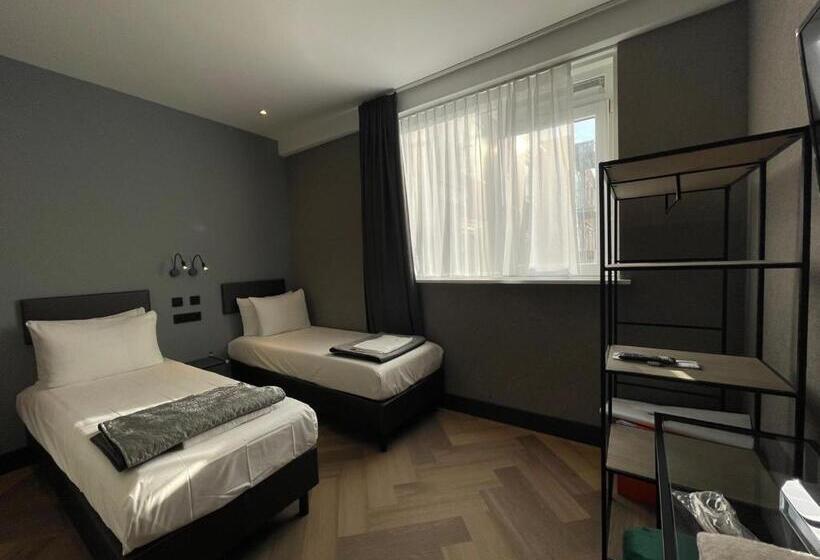 Номер Стандарт, H3 Hotel Rotterdam City Center