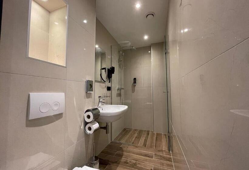 اتاق استاندارد سه نفره, H3 Hotel Rotterdam City Center