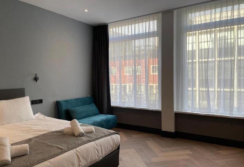 اتاق راحتی سه تخته, H3 Hotel Rotterdam City Center