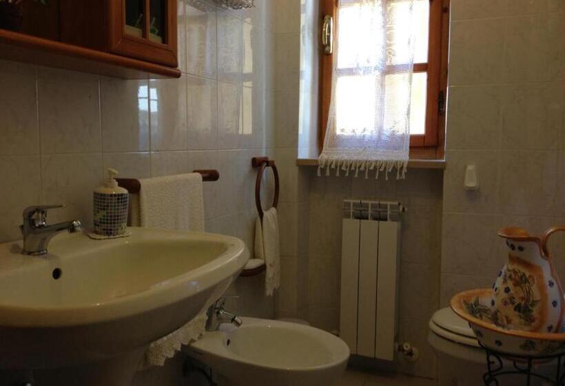 דירת שלושה חדרים, Il Porto