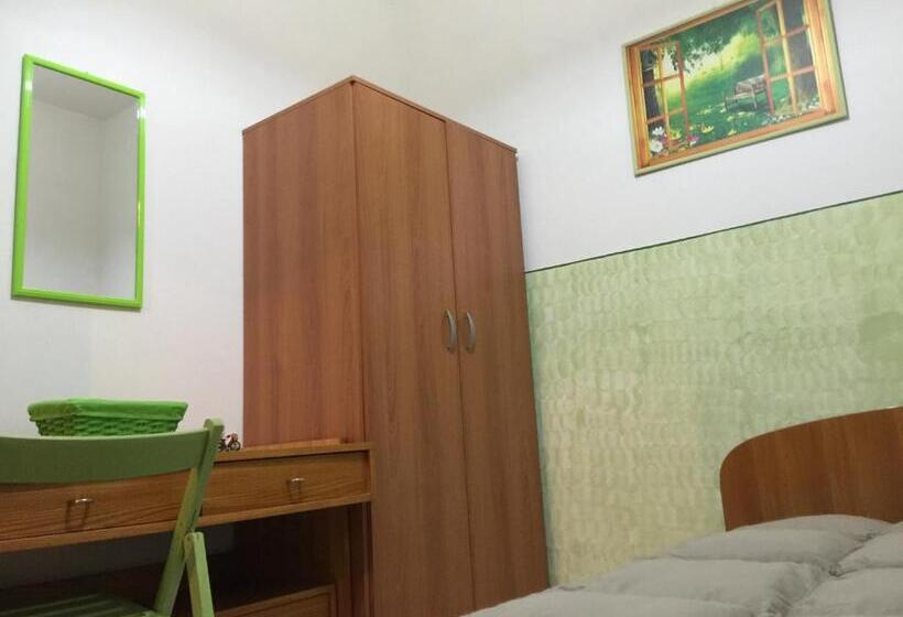 דירת שלושה חדרים, Il Porto