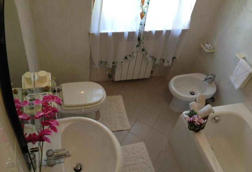 דירת שלושה חדרים, Il Porto