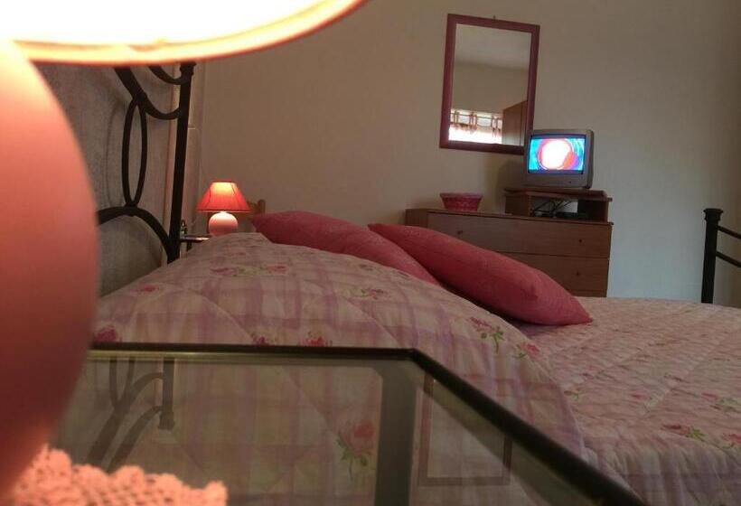 דירת שני חדרים, Il Porto