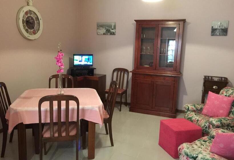 דירת שני חדרים, Il Porto