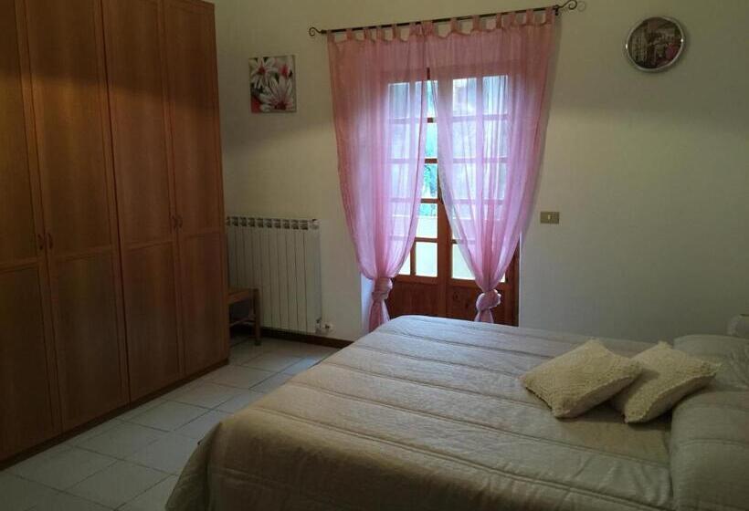 דירת שלושה חדרים, Il Porto