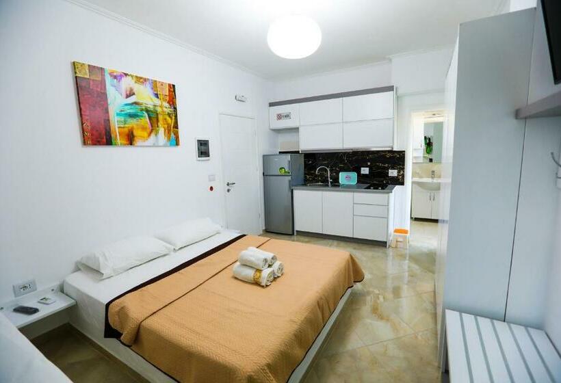 Delüks Oda, Vila Enxhi