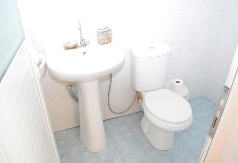 Standart Oda, Vila Enxhi