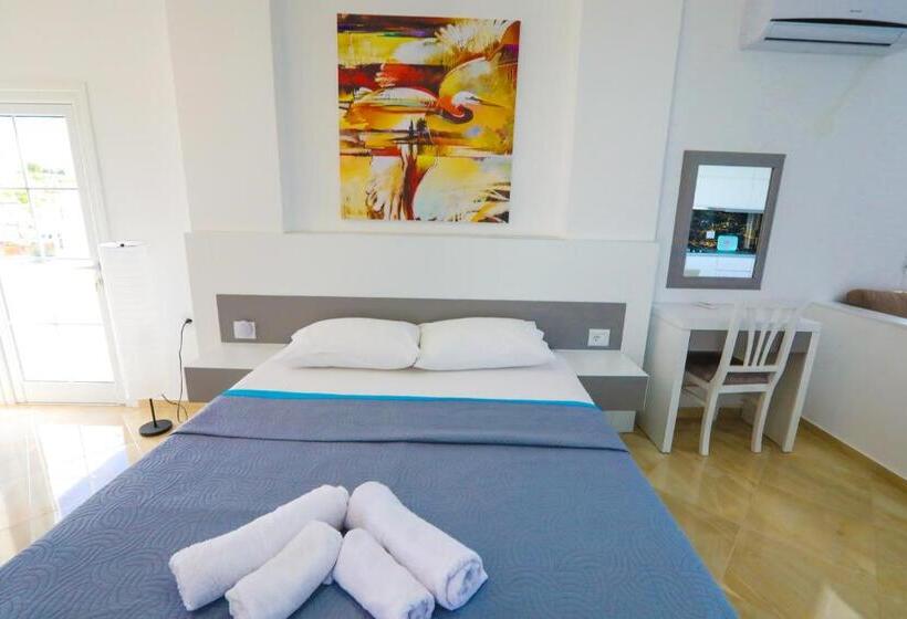 Deniz Manzaralı Superior Üç kişilik Oda, Vila Enxhi