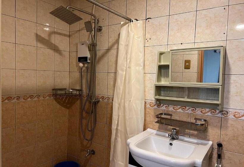 Семейный Номер, Remedios Hotel Manila City Center