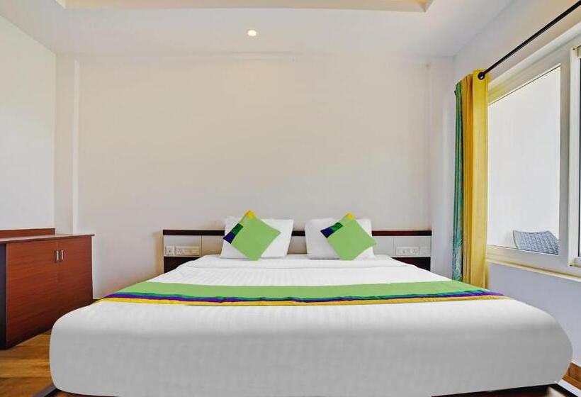Quarto Deluxe, Treebo Wanderlust Residency With Mountain View