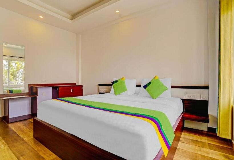 Quarto Deluxe, Treebo Wanderlust Residency With Mountain View