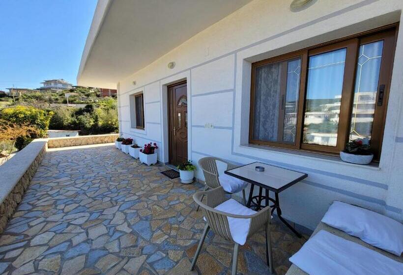 חדר משפחתי, Guesthouse Redilka