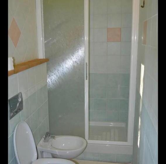 اتاق استاندارد چهار تخته, La Maison