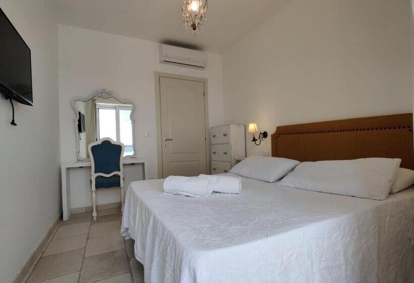Quarto Estandar com Sacada, Mareulivi