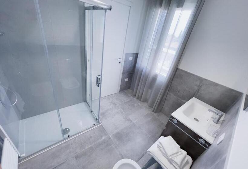 标准间, Mincio Relais